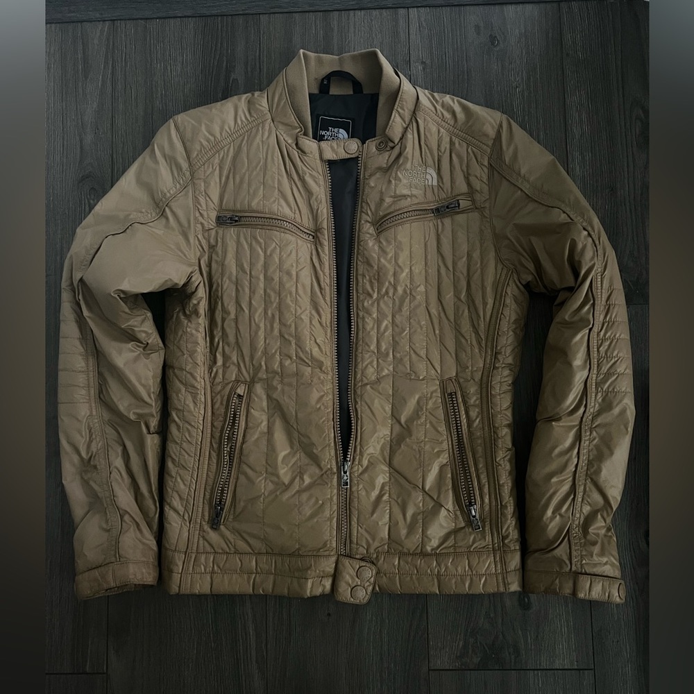 Northface super lightweight bomber jacket! 🔥🔥